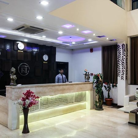 Hotel Madhushrie Agra  Zewnętrze zdjęcie