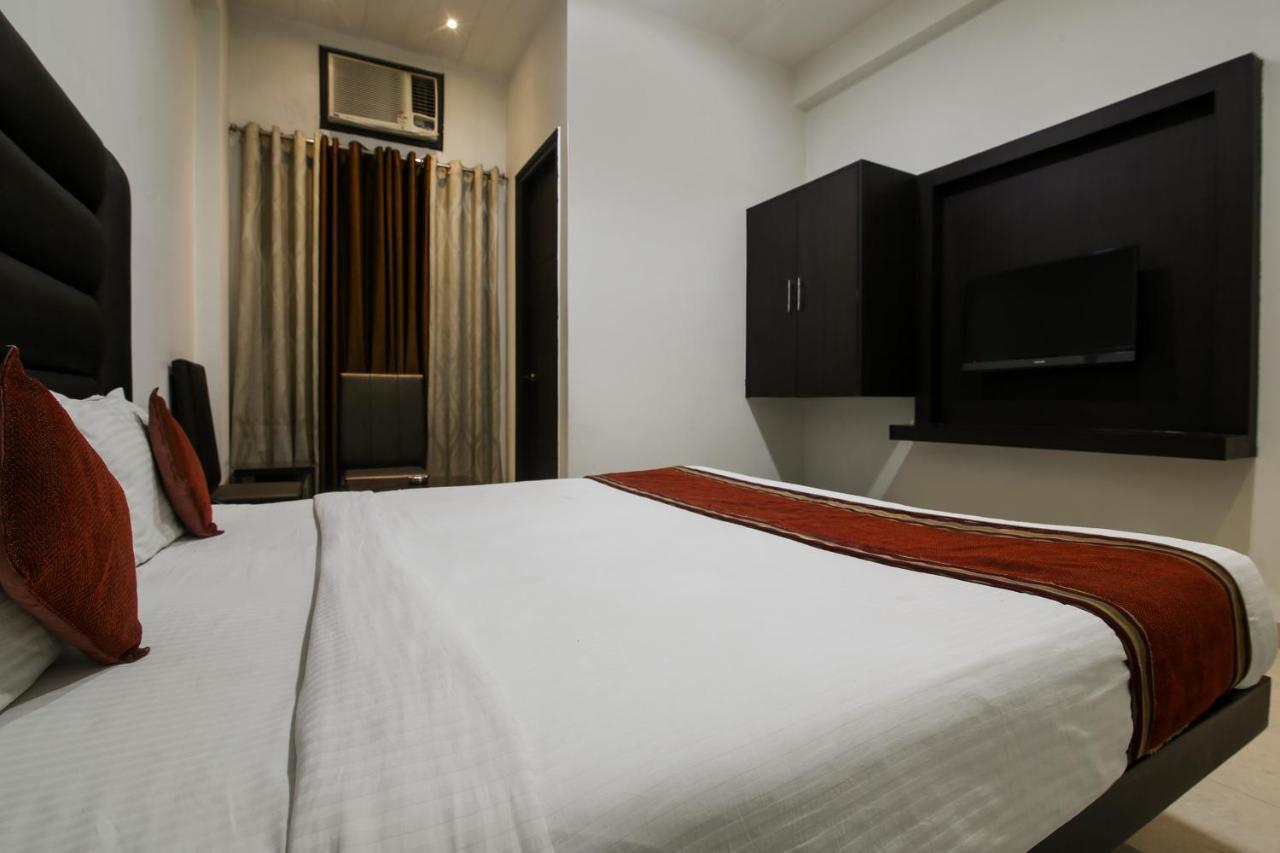 Hotel Madhushrie Agra  Zewnętrze zdjęcie