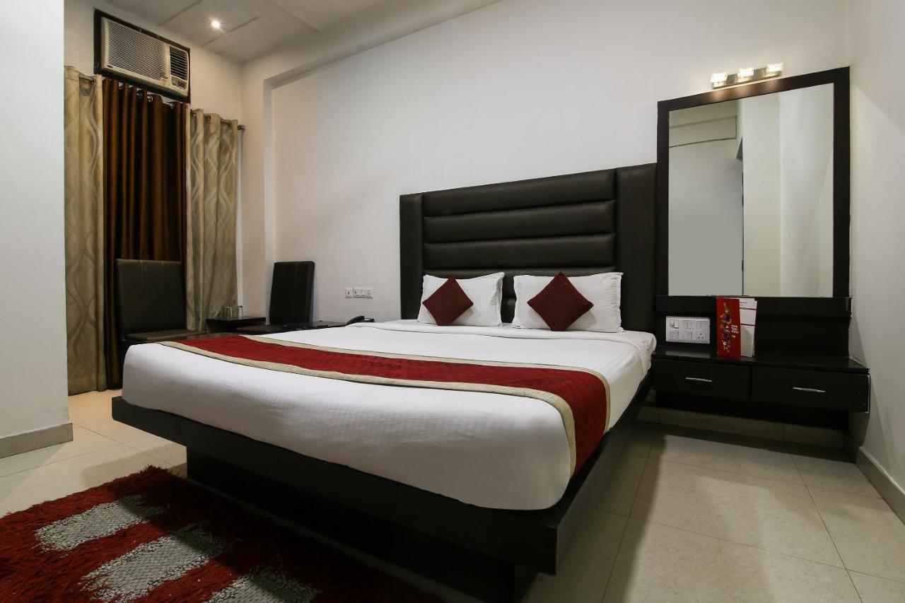Hotel Madhushrie Agra  Zewnętrze zdjęcie